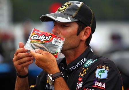 Iaconelli sniffs some bait before launch.