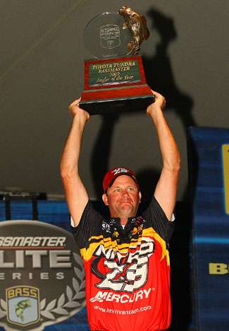 Kevin VanDam came from behind to claim the 2009 Toyota Tundra Bassmaster Angler of the Year title by six points over Skeet Reese.