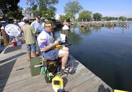 Kolo set up his attempt on the docks at Maynard's on Lake Minnetonka.