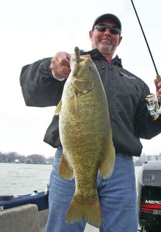 <strong>James Bunch</strong>
<p>
	6 pounds 2 ounces<br />
	Lake St. Clair, Mich.<br />
	Strike King tube (greenpumpkin)</p>
