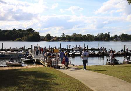 The docks start to fill as the other flights of anglers arrive.