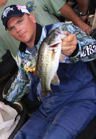 Pro Jim Hardy shows off one of the five bass he brought to the scales on Day Two. He missed the final cut by two spots, placing 32nd in the final Southern Open.