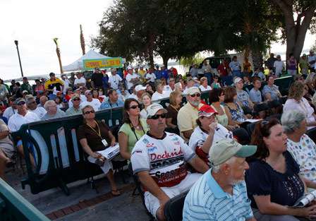 This is just part of an awesome crowd that was on hand for the Day One weigh in of the Bass Federation Nation Championship.
