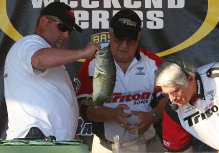 Non-boater Michael Branch of Polkville, N.C., holds up part of his 6.21-pound stringer that landed him in seventh place.