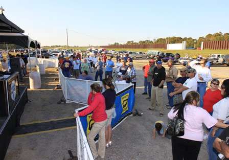 There was a great turn out at the weigh-in at Pierre Part, La., for the first day of the final Central Open.