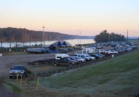 The final competitors leave the dock to start Day Two on the Atchafalaya Basin, the final stop for the Bassmaster Central Opens.