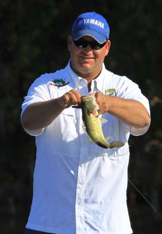 Randy Pitre finally connects on a keeper bass after losing one and missing three other bites.