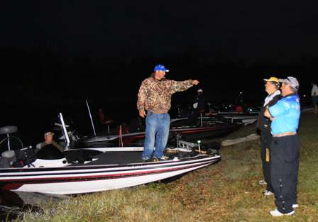 Elite Series angler Bobby Lane shares a story before take off, a story that was repeated any times before launch.