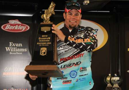 Elite Series pro Chris Lane was able to hold off Randall Tharp. Lane claims the first Open victory of the year on the BASS Southern Opens.