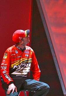 Kevin VanDam watches the scoreboard waiting to weigh in at the 2007 Classic on Lay Lake.