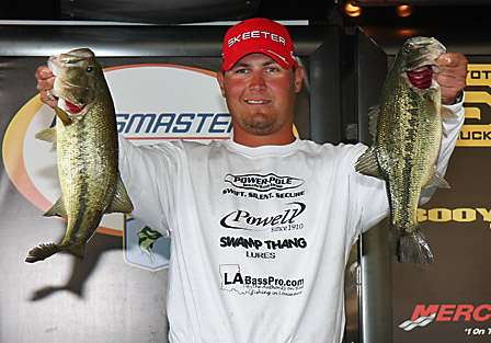Cliff Crochet, a deputy sheriff from Pierre Part, La., made his first Classic by finishing second in the Central Opens.