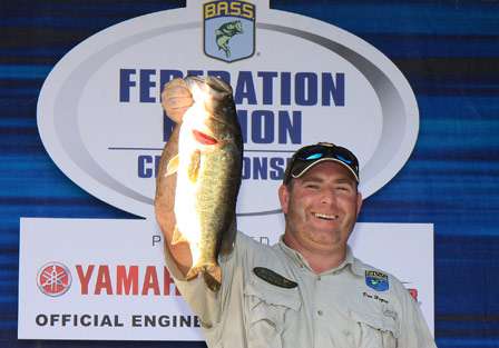 Don Hogue, a history teacher from Pasco, Wash., won the Federation Nation Western Division to make the Classic for the first time.
