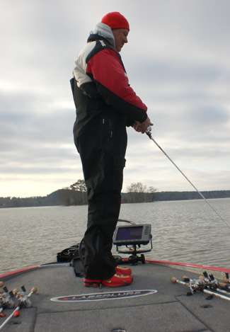 Boyd Duckett makes his first cast of the final day of practice on an overcast Lay Lake.