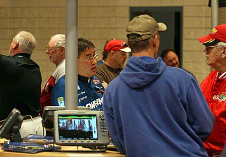 People line up to check out the newest technology from Lowrance.