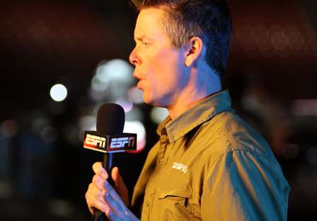 After the weigh-in, Robbie Floyd reports for The Bassmaster Classic show on ESPN2.