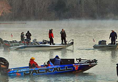 Anglers prepare for Day Two takeoff.