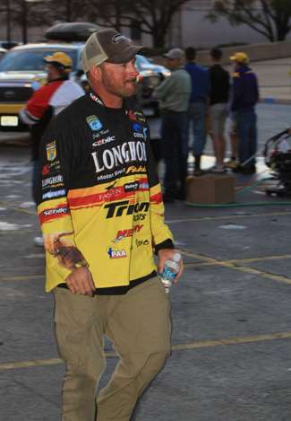 Elite Series pro Jeff Kreit makes the long walk to the back of the Civic Center to await the final weigh-in for the 