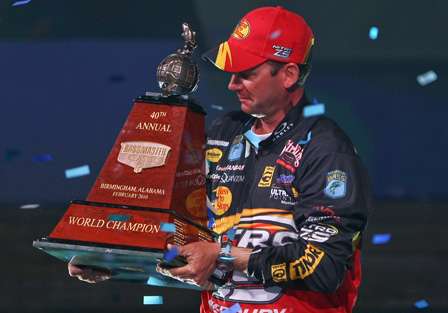 VanDam wins the 2010 Bassmaster Classic with a three-day weight of 51 pounds, 6 ounces. 
