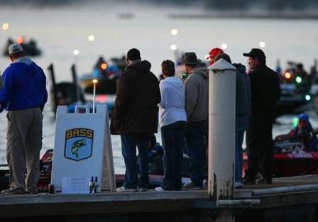 BASS officials and spectators line the take-off dock on Day One of the Golden Gate Shootout.