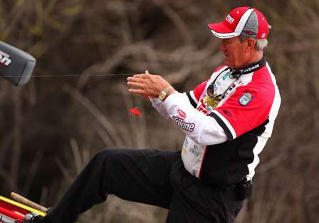 A lipless crankbait has done most of the damage for Eaker, who has caught three consecutive bags over 20 pounds.
