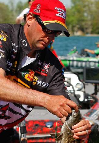 Kevin VanDam is poised to win his 15th BASS event and will go into the final day of fishing with a 3 pound, 7 ounce lead over 2nd place contender Matt Herren.