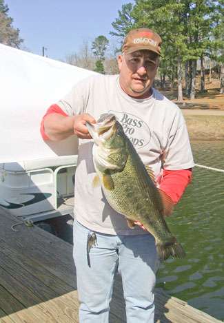 <strong>Eddie Moit</strong>
<p>
	10 pounds, 12 ounces<br />
	Lake O' The Pines, Texas<br />
	5-inch Big Bite Trick Stick (junebug)</p>
