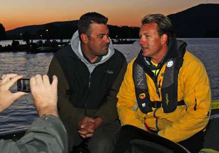 Mark Zona and leader Skeet Reese sit down in his boat to do a BASSCam update.