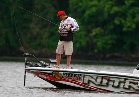 Edwin Evers started Day Three of the Alabama Charge in sixth place with 33 pounds, 1 ounce. 