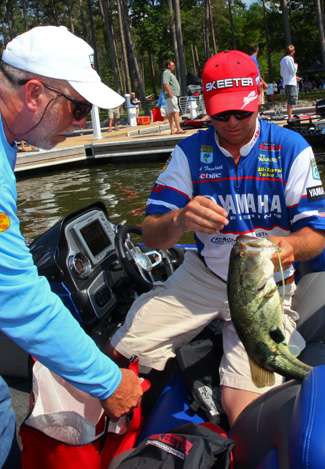 Todd Faircloth finished the day in 8th place with 25 pounds, 4 ounces. 