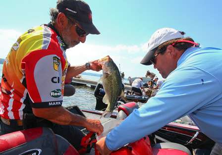 Paul Elias put on a crankbait clinic on Day One, and is in 5th place with 26 pounds, 12 ounces.