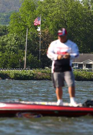 Stiff winds and the threat of isolated storms greeted Bassmaster Elite Series anglers on Day Three launch of the Synergy Southern Challenge on Lake Guntersville. 