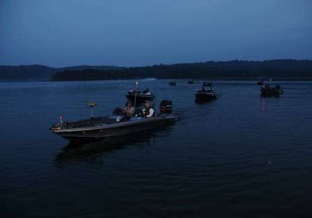 BASS Federation Central Divisional - Table Rock Lake, Mo.<br />Lining up the third flight.