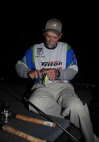 BASS Federation Central Divisional - Table Rock Lake, Mo.<br />Missourian Harold Stark gets ready for Day One.