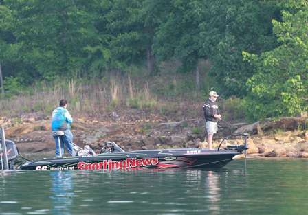 Pro Sandy Melvin and Tommy Edwards are fishing the down-river side of a point that is up one of the many creek arms on Smith Lake.
