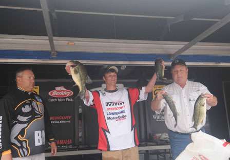 BASS Federation Central Divisional - Table Rock Lake, Mo.<br />Louisiana's Matt Nobile wins the Junior Bassmasters 15-18 age group with 11 pounds, 15 ounces.