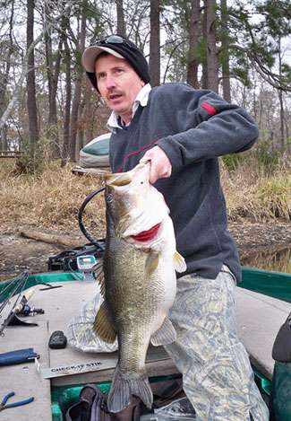 <strong>Mark Taylor</strong>
<p>
	11 pounds, 11 ounces<br />
	Lake Raven, Texas<br />
	Bill Norman Baby N (Texas shad pearl)</p>
