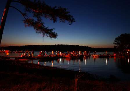Boats prepare for the launch as the sun rises over Clarks Hill Lake on Day One of the Pride of Georgia.