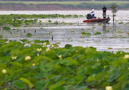 The Red River was fishing small, putting a lot of bass under high pressure on Day One. Day Two was showing that result, as many anglers had very few fish.