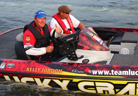 Kelly Jordon gives the camera a thumbs up after his monster Day Two propelled him into second place.