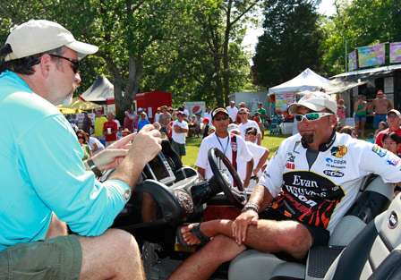 Elite pro Jason Quinn is interviewed prior to weigh-in with the BassCam by Steve Bowman, executive editor of ESPNOutdoors.com.
