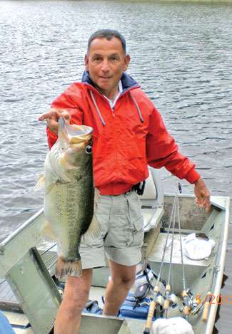 <strong>Richard Sacco</strong>
<p>
	10 pounds<br />
	Private Lake, Ga.<br />
	5-inch Yum Money Minnow (pearl)</p>
