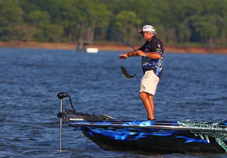 Similar to many anglers in the field, Biffle was fishing the ends of long, shallow points. 