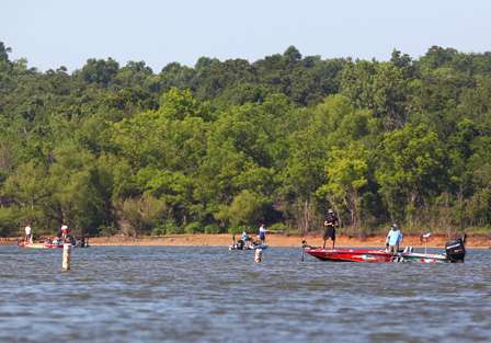 With only one day to practice on Fort Lake Gibson, several Elite Series anglers found the same water to fish. 