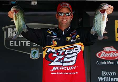 Kevin VanDam (8th, 17-10)
