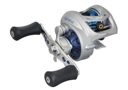 <b>Okuma Alumina</b><br>The Alumina is Okuma's entry into the performance reel market. It features a die-cast aluminum frame, an anodized aluminum spool, multi-disc drag system with micro-click adjustment and Quick-Set anti-reverse.