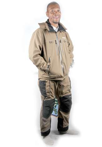<b>Frabill FXE Stormsuit</b><br>Showcase voters really liked the Stormsuit, a jacket and bib outfit that's 100 percent seam-sealed with DuPont Teflon fabric protector and a waterproof breathable membrane.