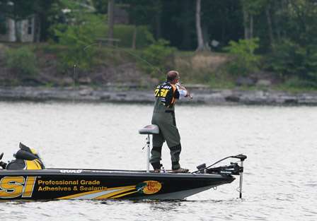 Pro Frank Scalish came into this event a favorite, as these northern lakes are his forte. After struggling on Day One, he was working hard to make up ground.