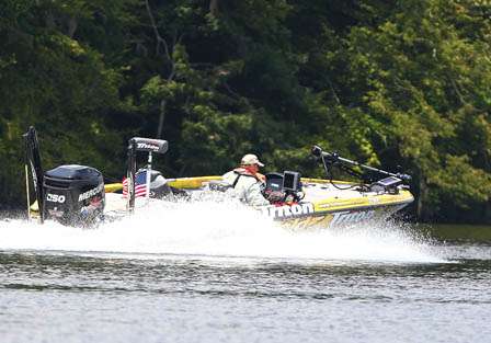 Gary Klein moves from spot to spot on the Coosa River part of Lake Jordan.