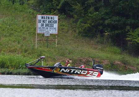 Kevin VanDam moves up the Coosa River Friday.