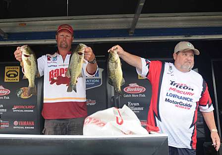 Minnesota's John Schlee weighed in a rarity â a limit of largemouth. 